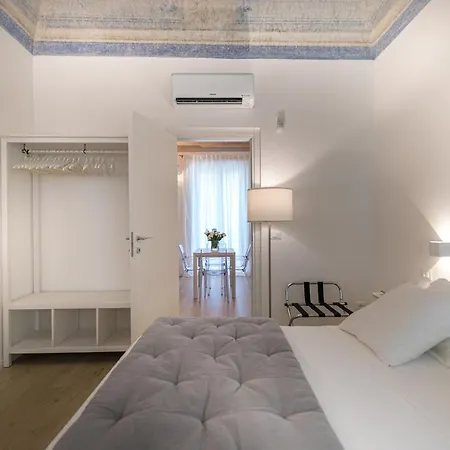La Home42 Suite-3